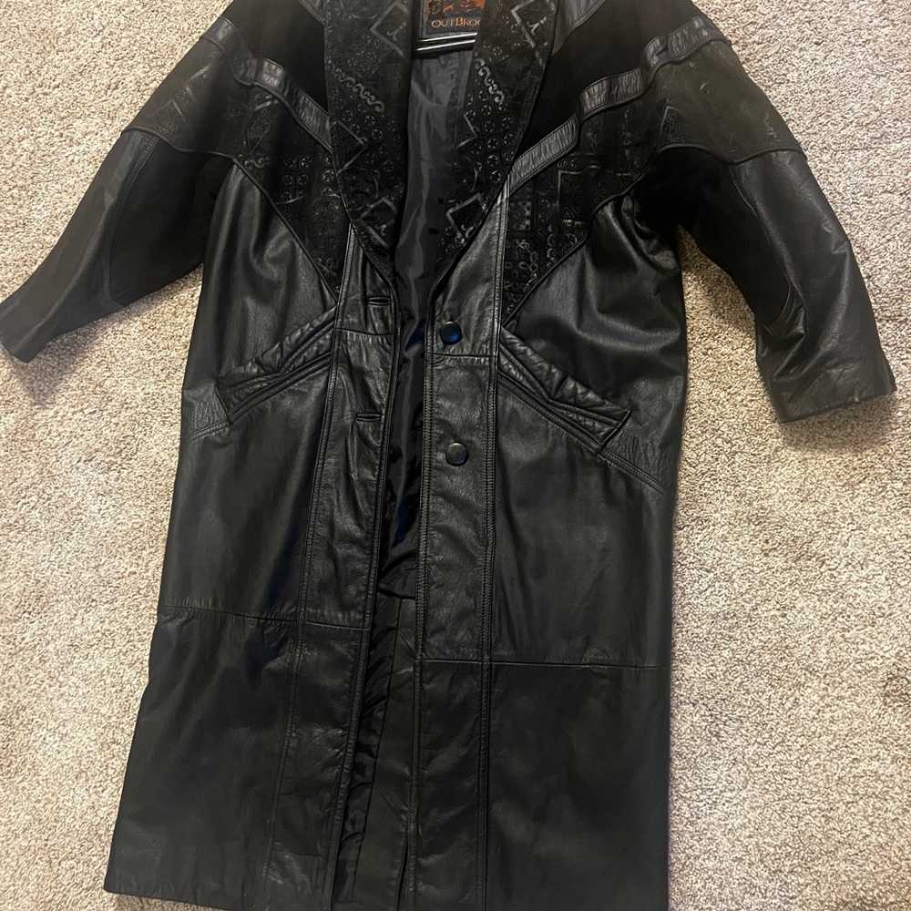 Elegant Black Leather Jacket for Women